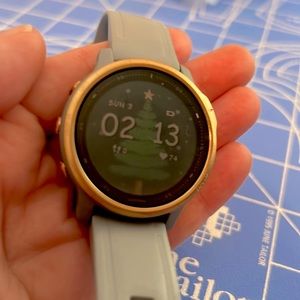 Used Garmin Fēnix 6S Sapphire Fitness Watch - Rose Gold/Grey - Unisex